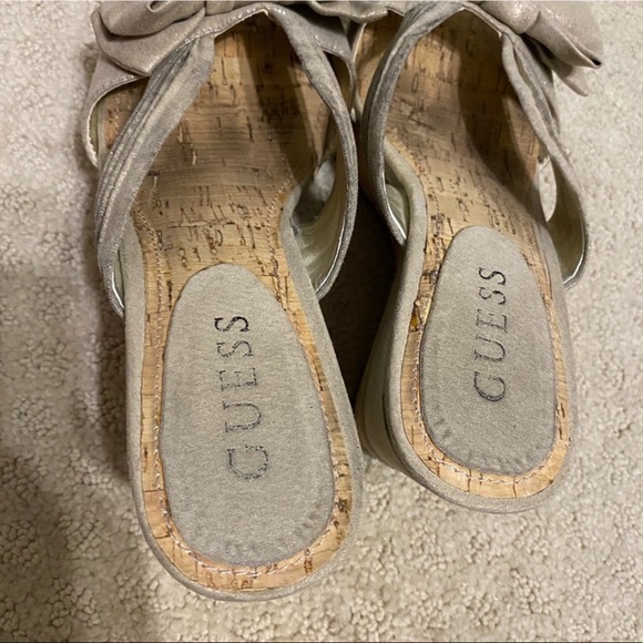 GUESS Bow Wedge Sandals Size 5.5 - Picture 9 of 11
